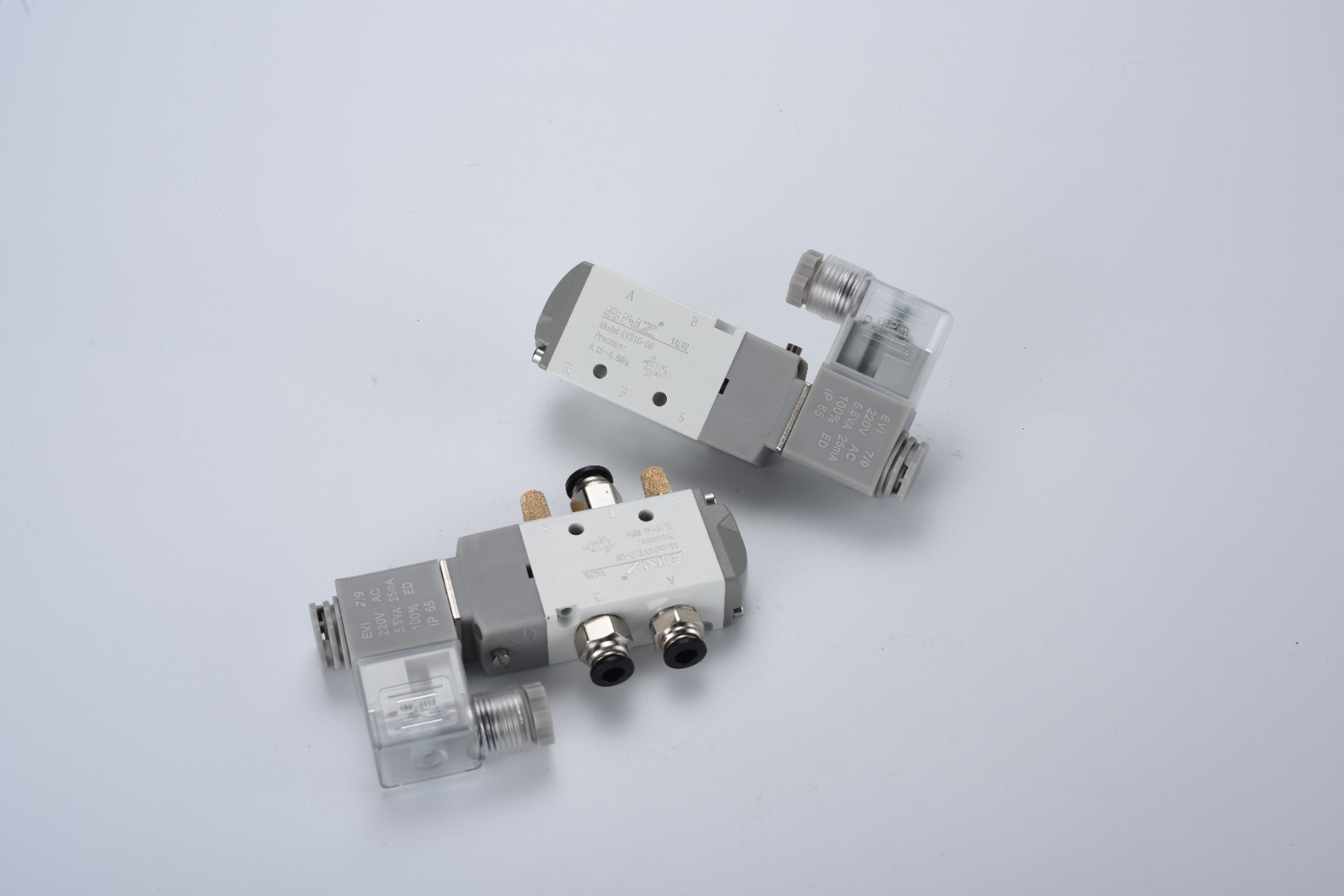 4V210-08高端款電磁閥